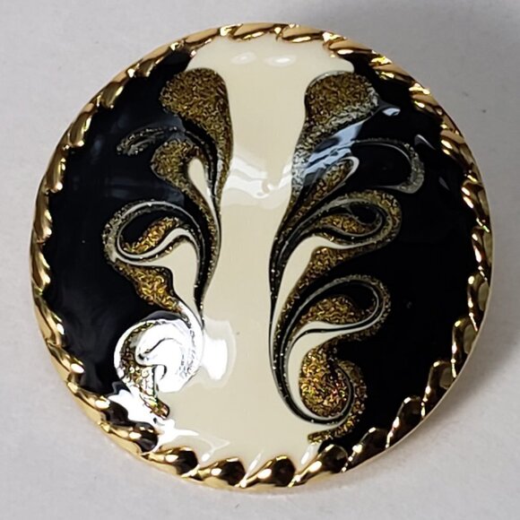 Women's Stunning Gold tone Multi-color Round Stud Earrings - Eye-Catching design - Picture 5 of 6